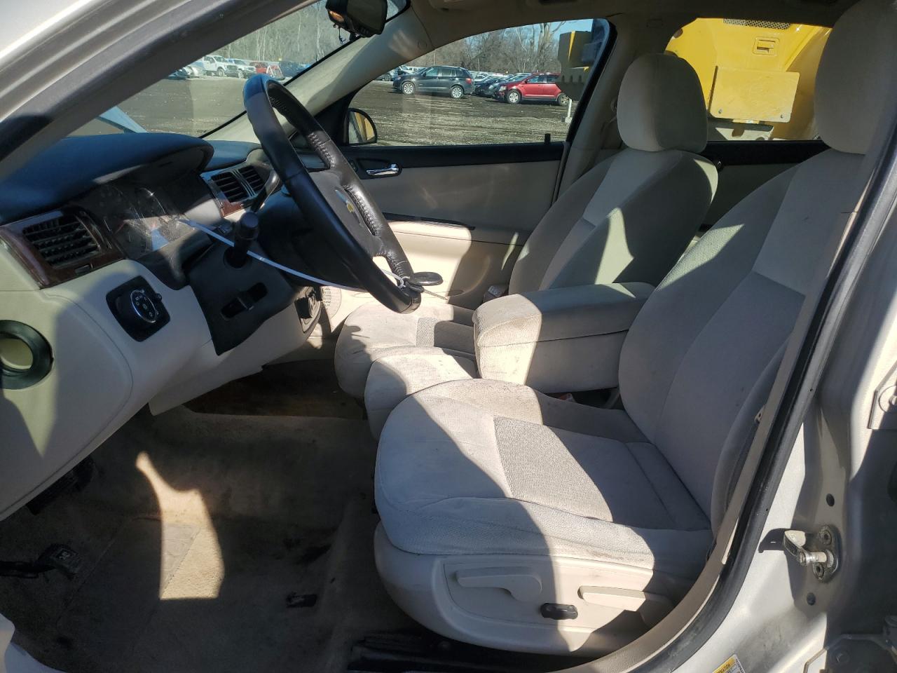 2011 Chevrolet Impala - Image 7