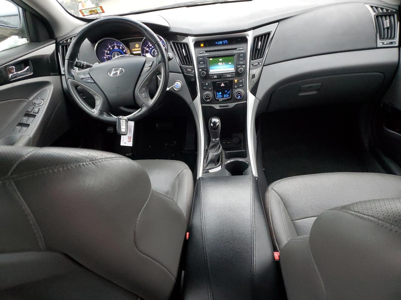 2014 Hyundai Sonata - Image 8