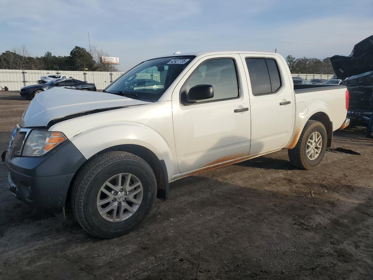 2015 Nissan Navara (Frontier) - Image 1