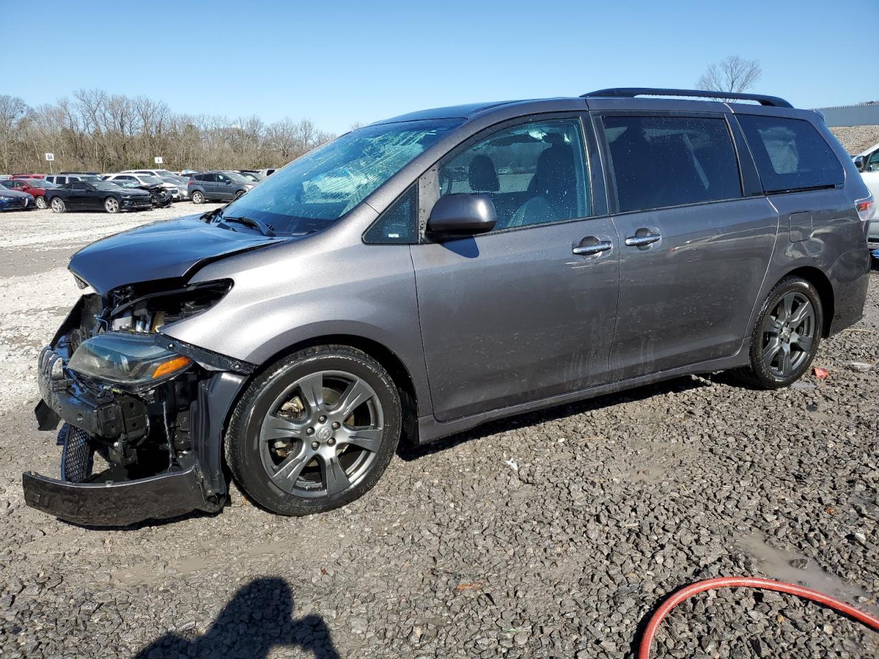 2017 Toyota Sienna - Image 1