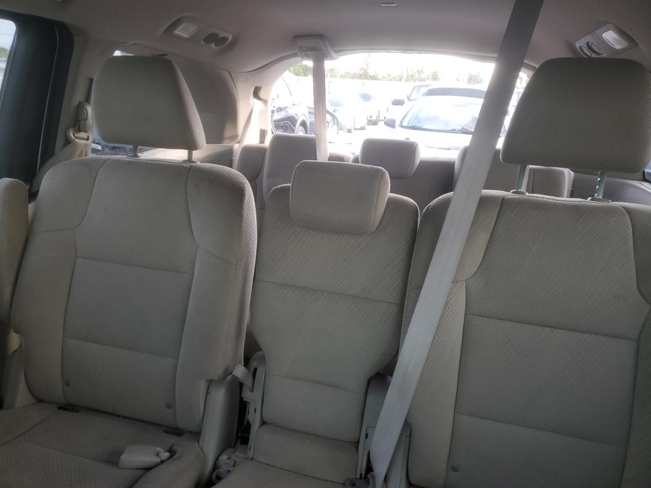 2016 Honda Odyssey - Image 10