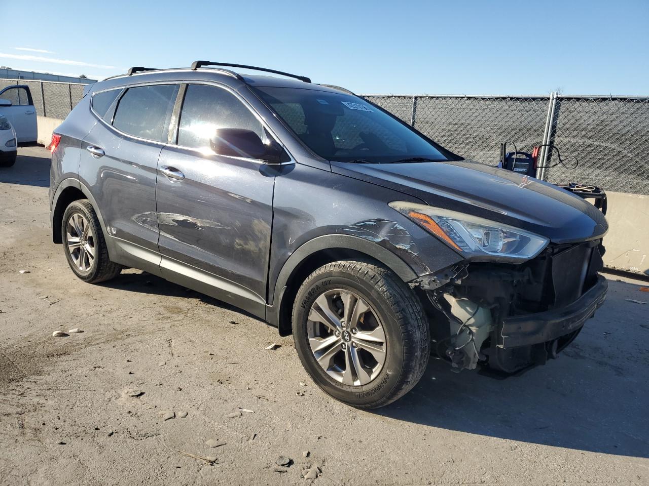 2016 Hyundai Santa Fe - Image 4