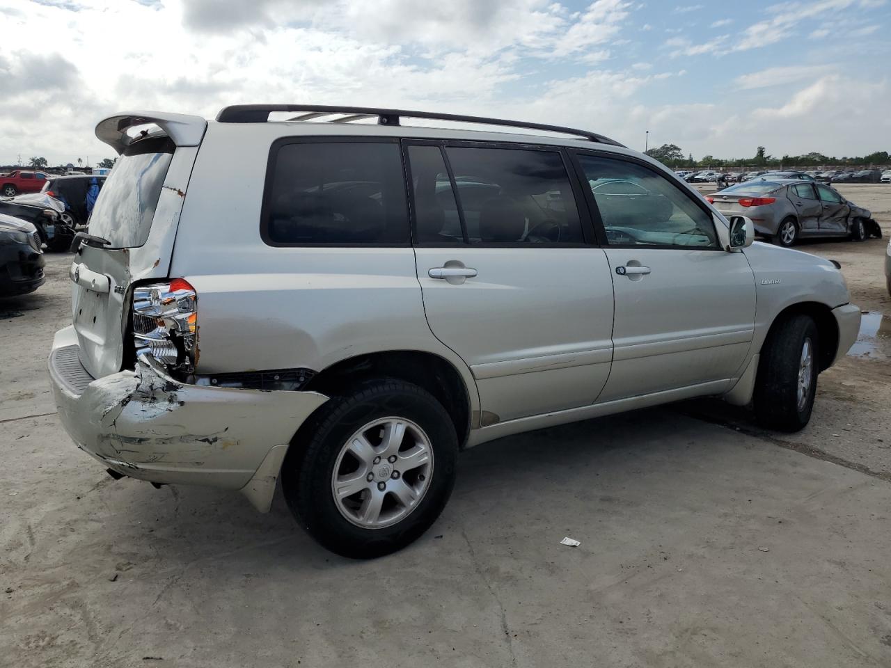 2003 Toyota Highlander - Image 3