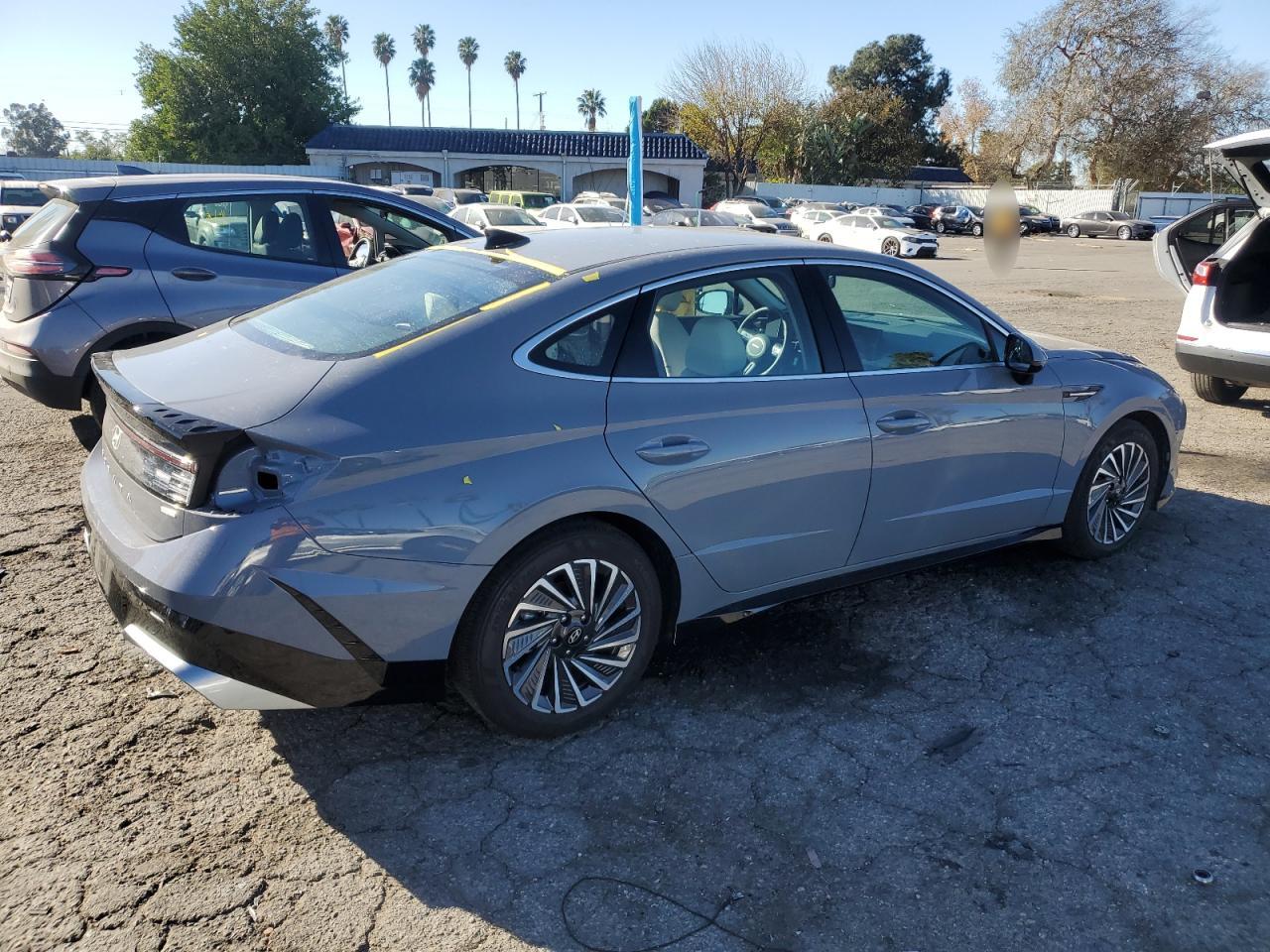 2024 Hyundai Sonata - Image 3