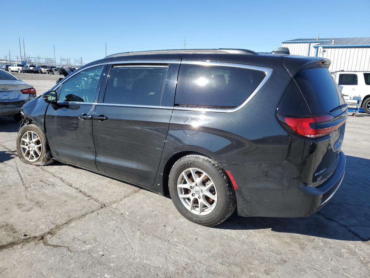2022 Chrysler Pacifica - Image 2