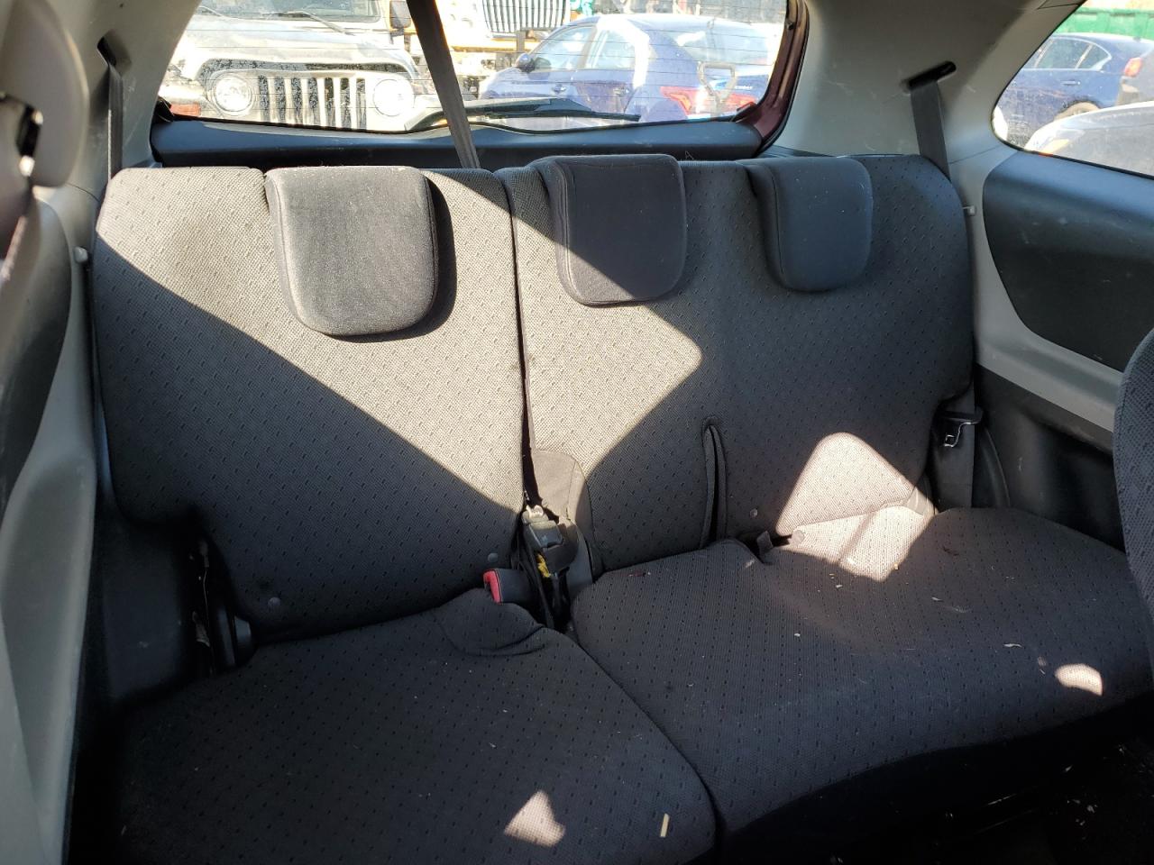 2010 Toyota Yaris - Image 10
