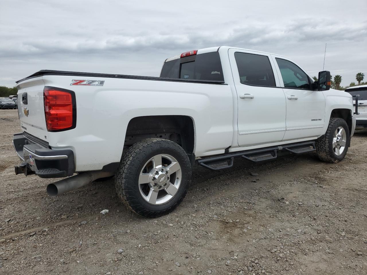 2016 Chevrolet Silverado - Image 3