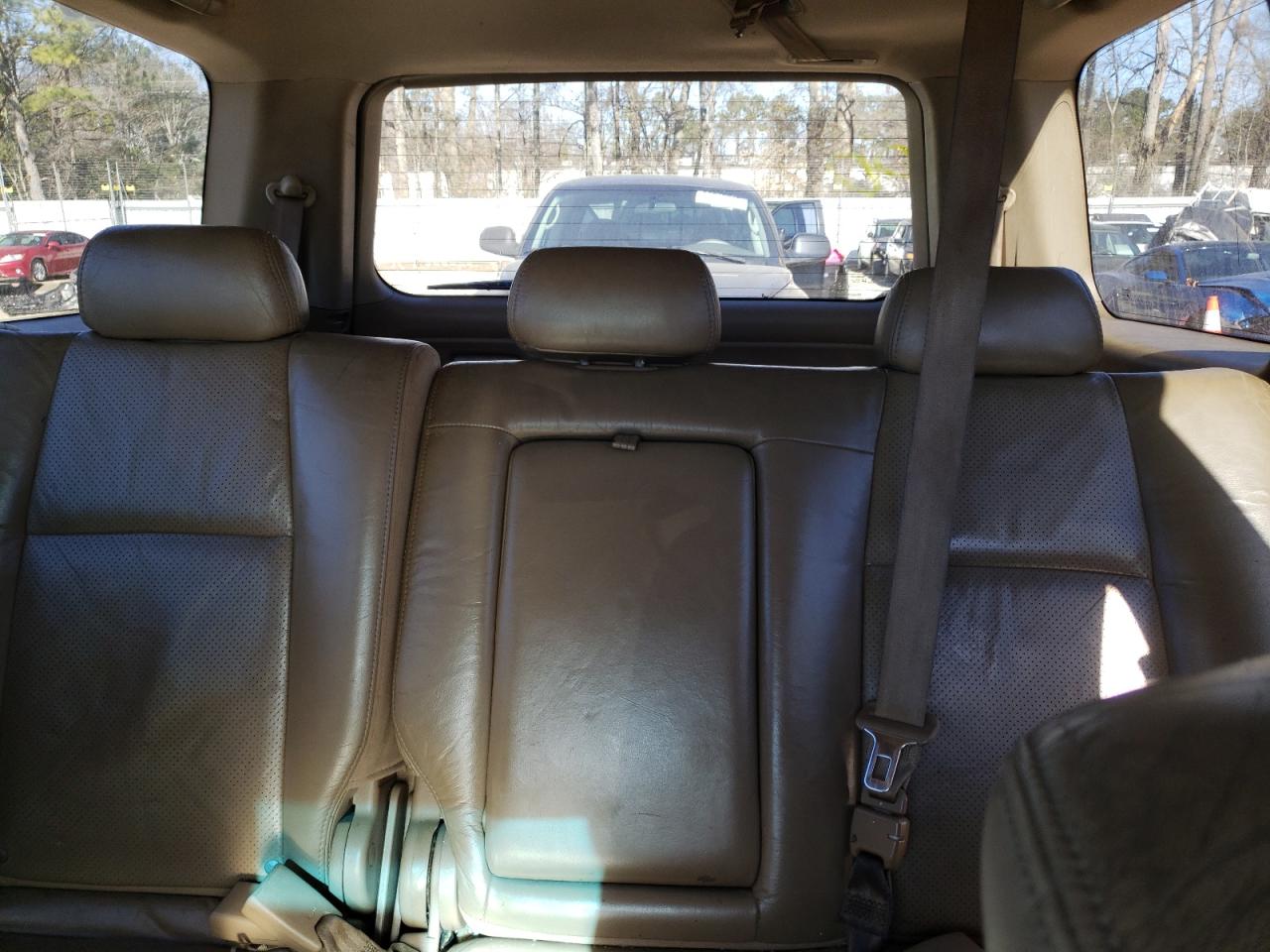 2004 Honda Pilot - Image 10