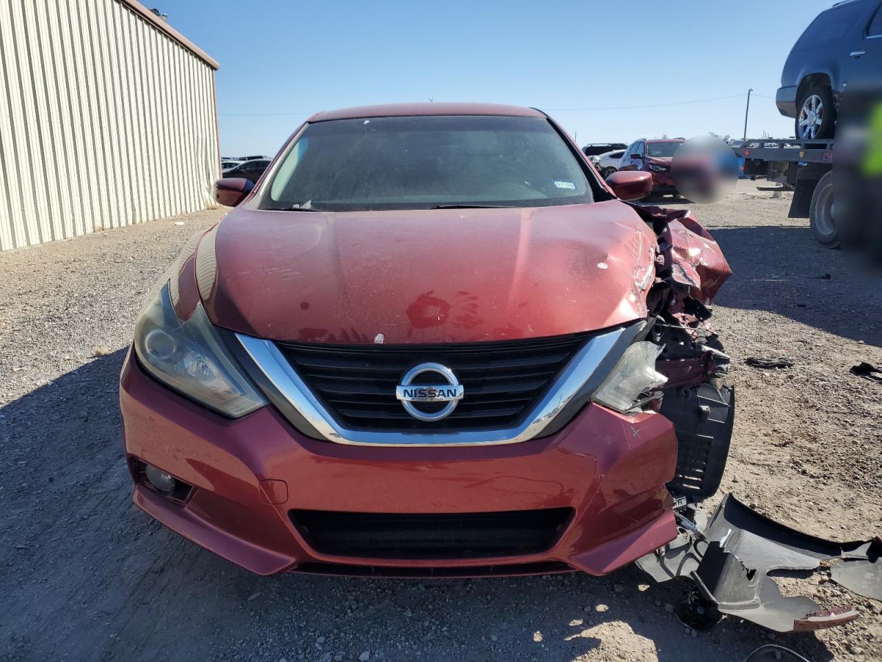 2016 Nissan Altima - Image 5
