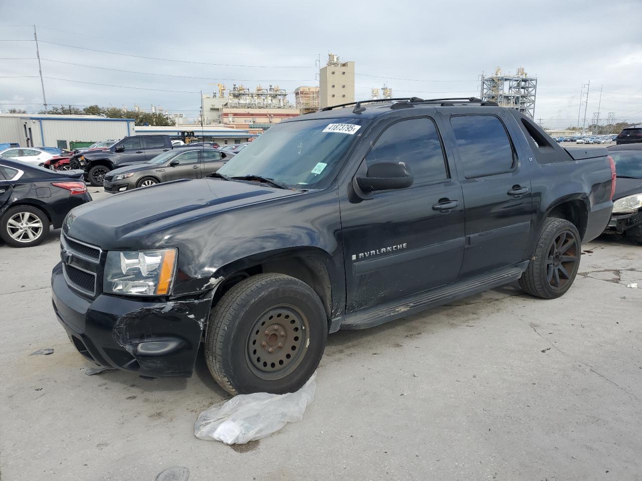 2007 Chevrolet Avalanche - Image 1