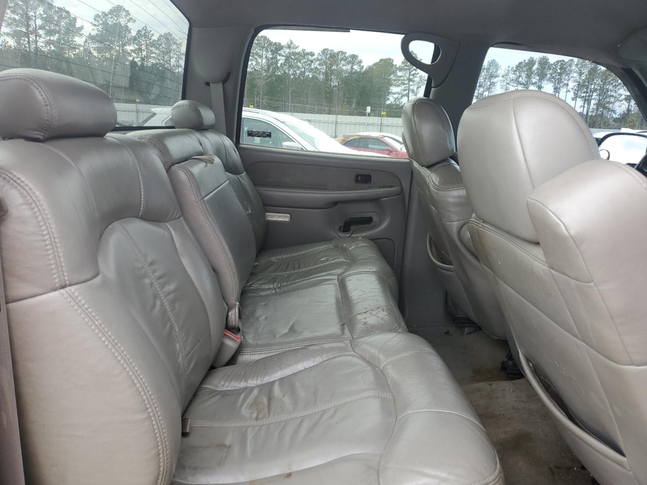 2002 Chevrolet Silverado - Image 10