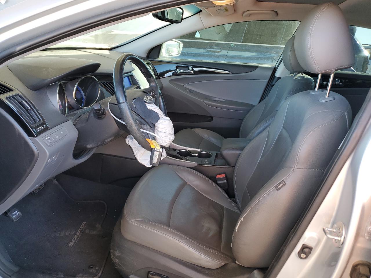 2011 Hyundai Sonata - Image 7
