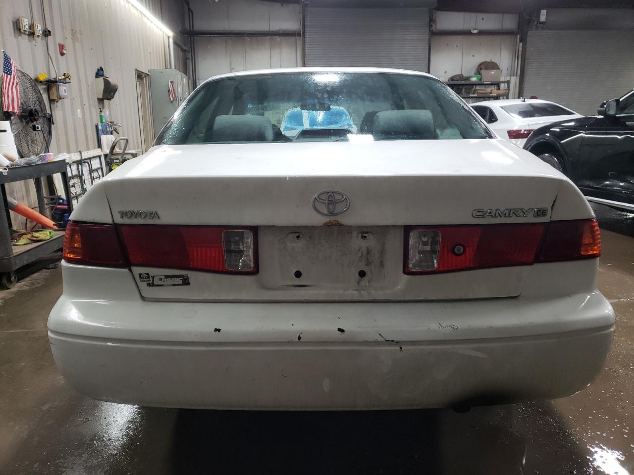 2000 Toyota Camry - Image 6