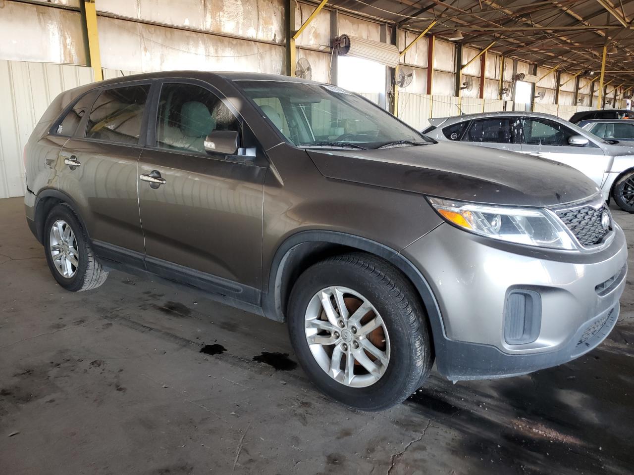 VIN 5XYKT3A65EG426000 2014 KIA SORENTO no.4