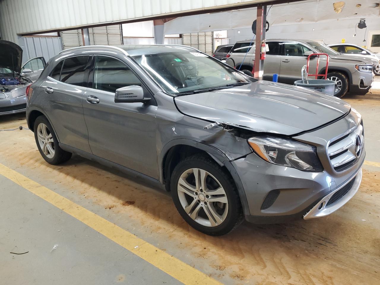 VIN WDCTG4GB6GJ188562 2016 MERCEDES-BENZ GLA-CLASS no.4