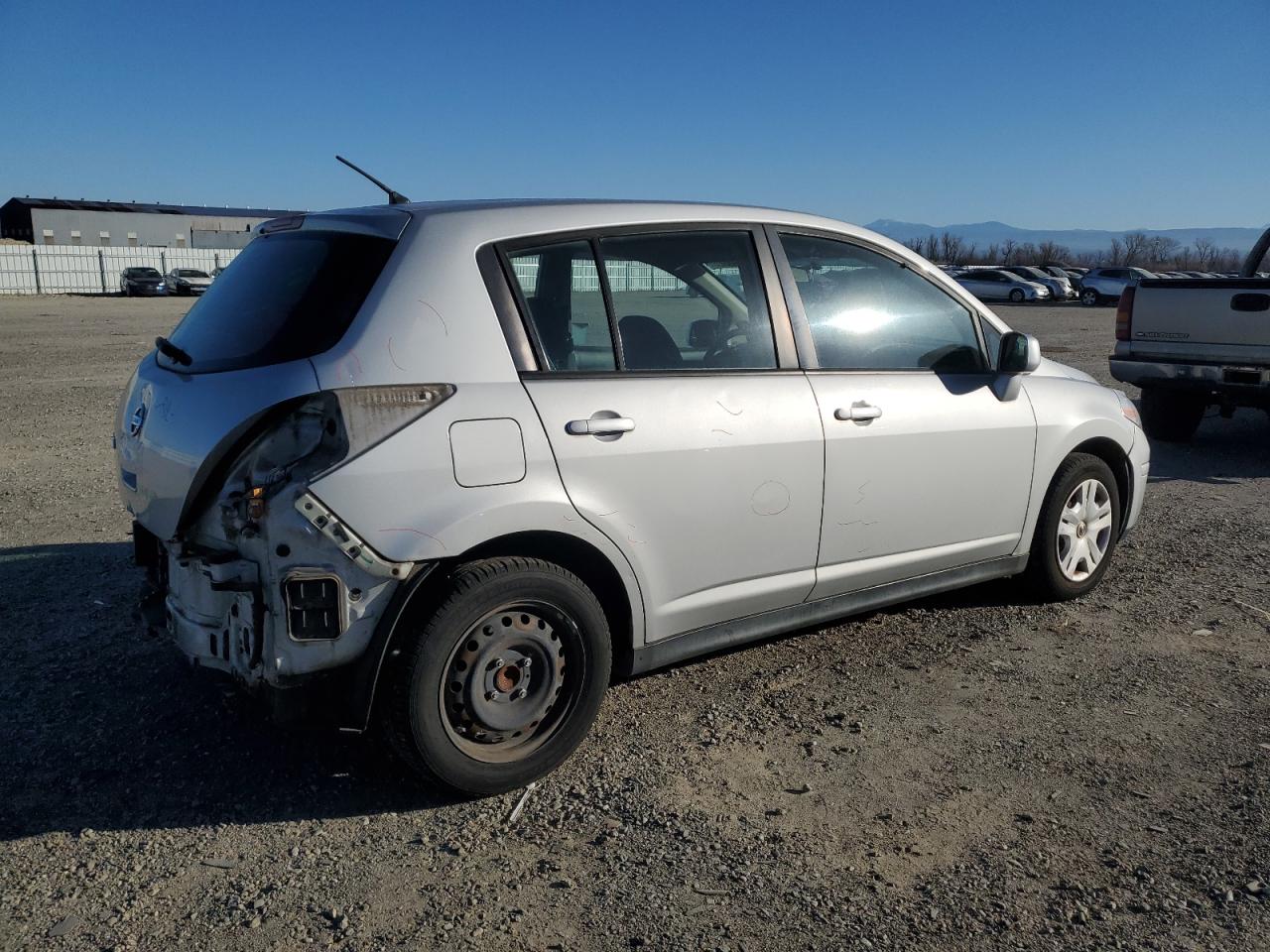 2012 Nissan Versa - Image 3
