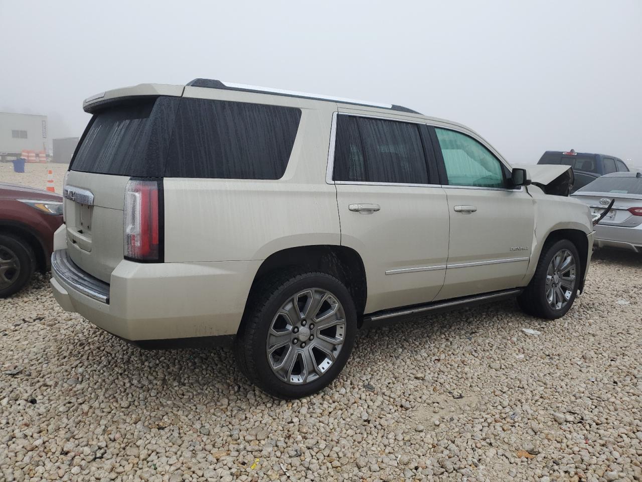 2015 GMC Yukon - Image 3