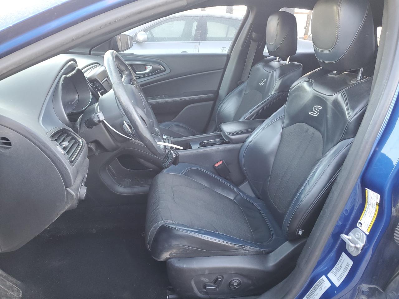2015 Chrysler 200 - Image 7