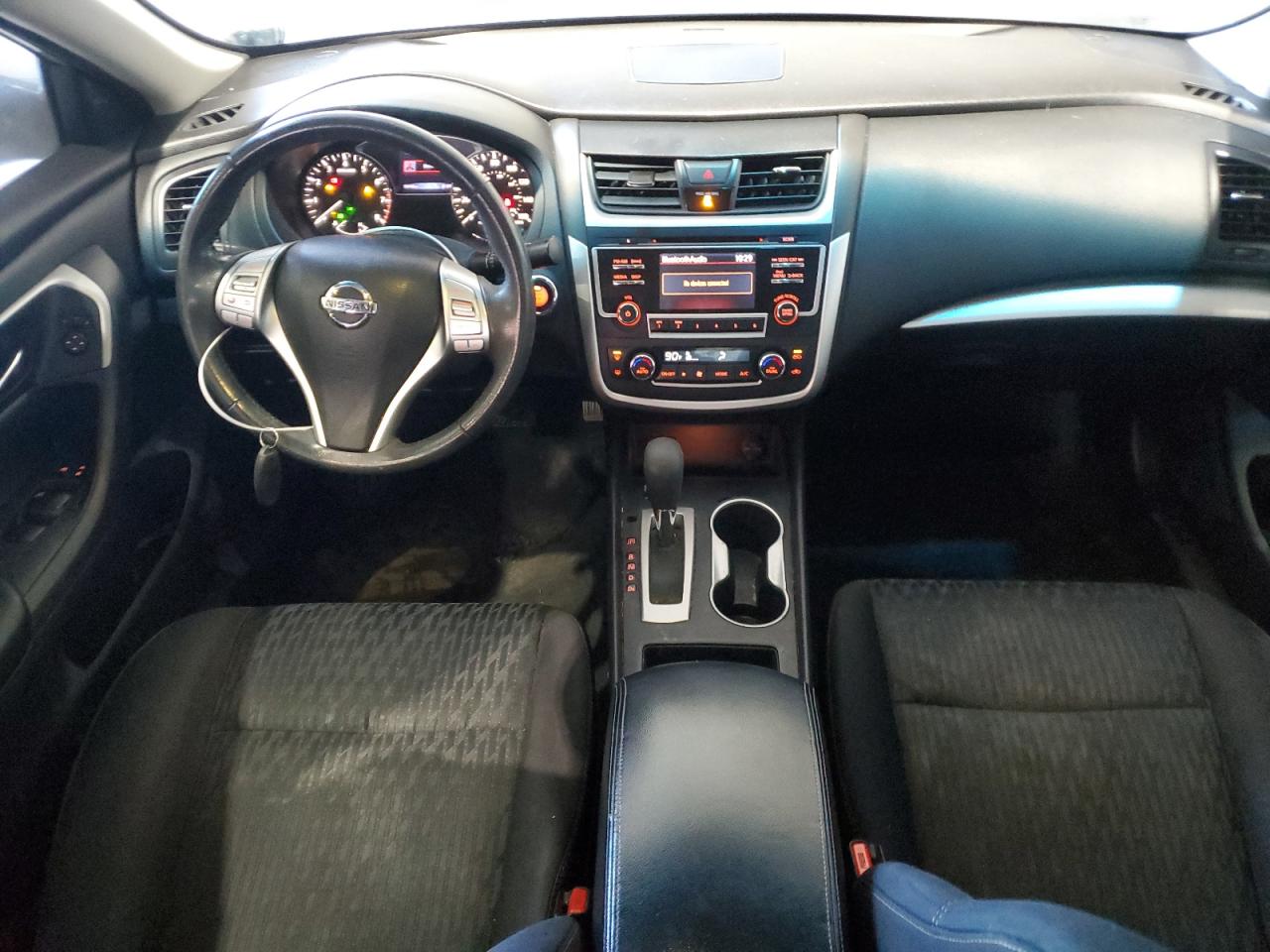 2017 Nissan Altima - Image 8