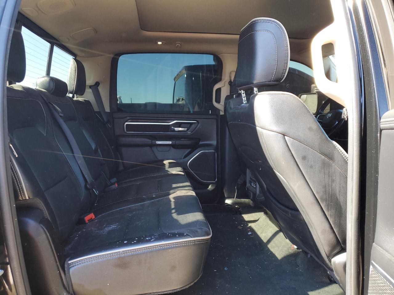 2021 RAM 1500 - Image 10