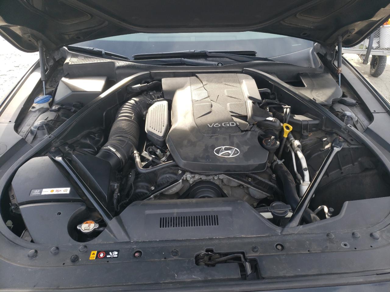 2015 Hyundai Genesis - Image 11