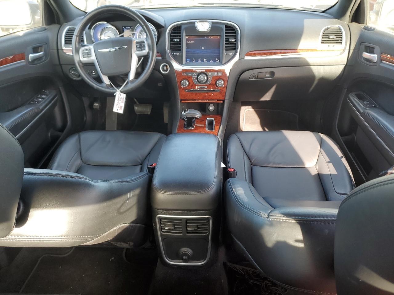 2014 Chrysler 300 - Image 8