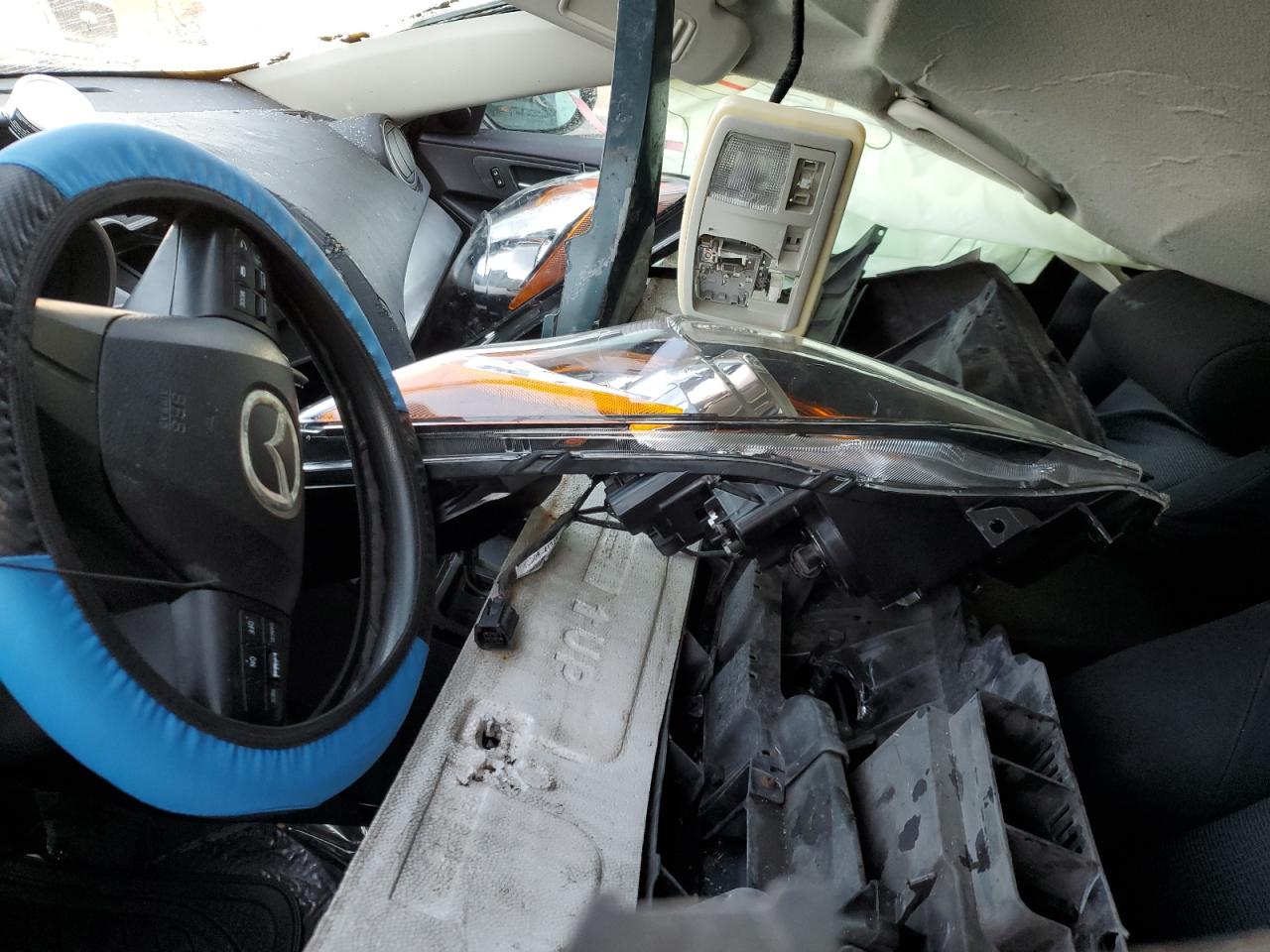 2010 Mazda 3 - Image 7