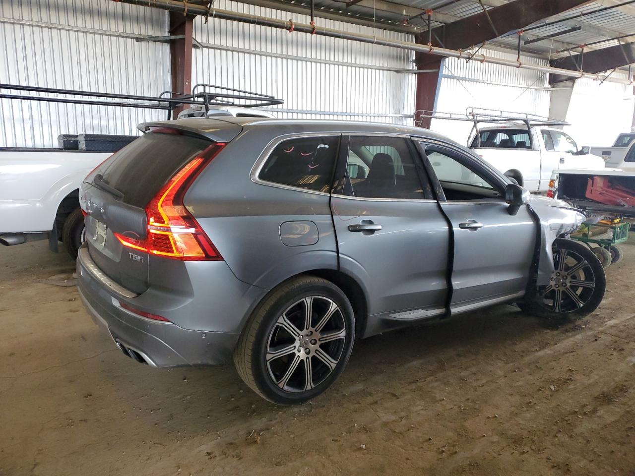 2019 Volvo XC60 - Image 3