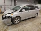 2015 Toyota Sienna Le for Sale in Wheeling, IL - Front End