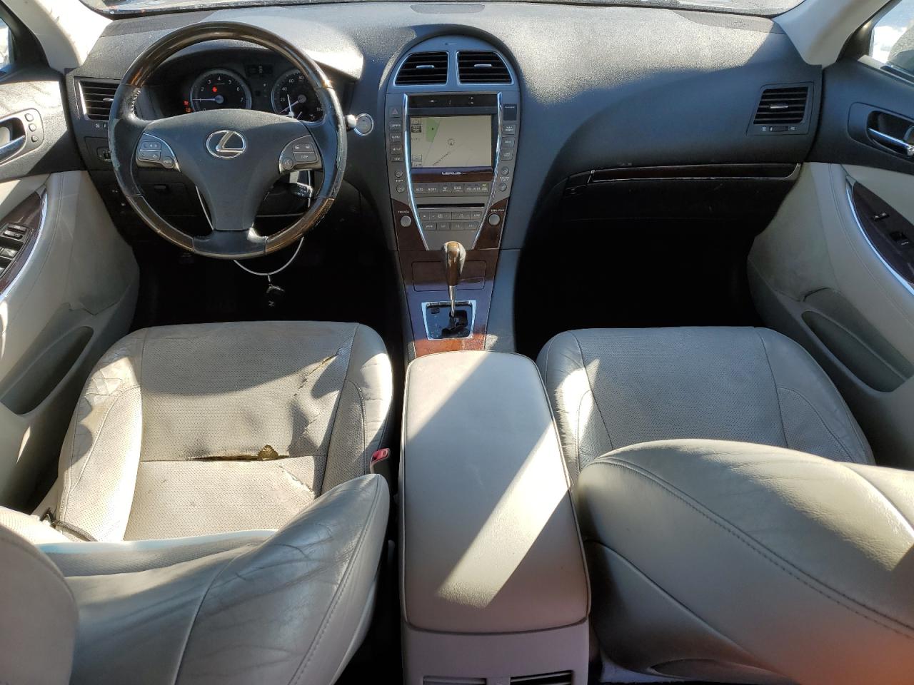 2011 Lexus ES - Image 8