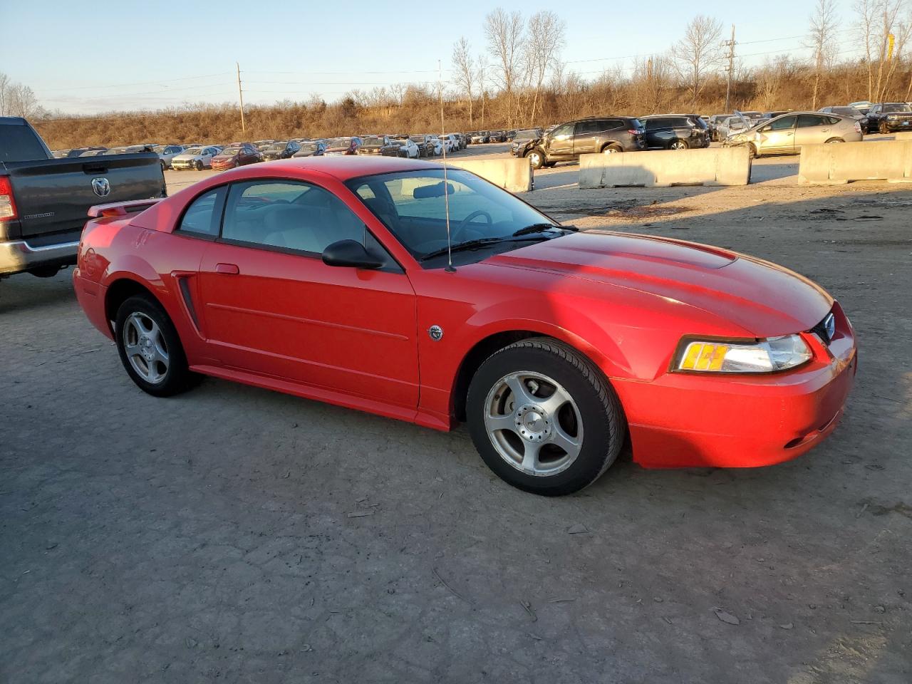 2004 Ford Mustang - Image 4