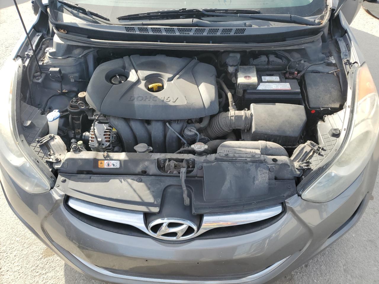 2013 Hyundai Elantra - Image 11