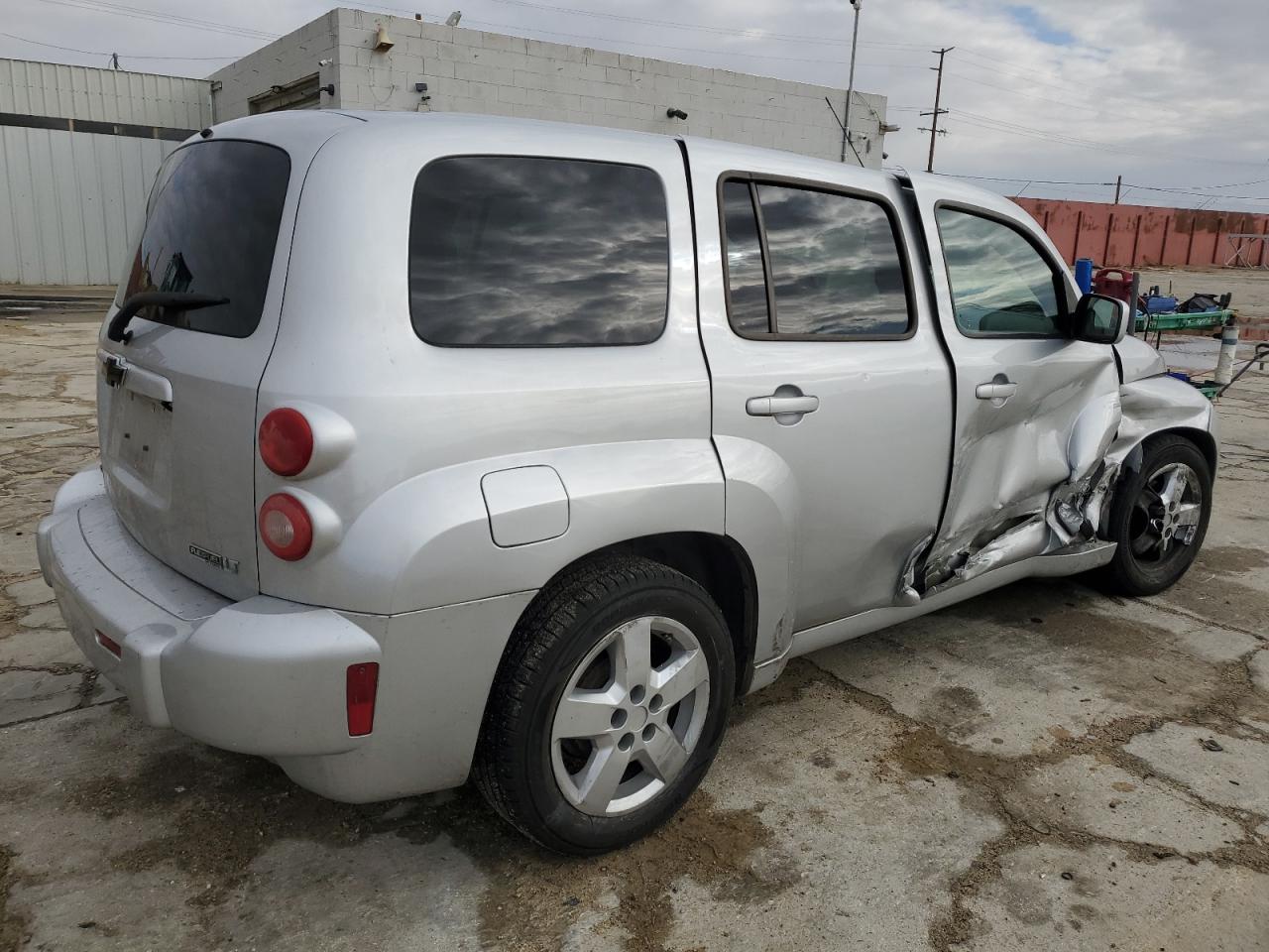 2010 Chevrolet HHR - Image 3