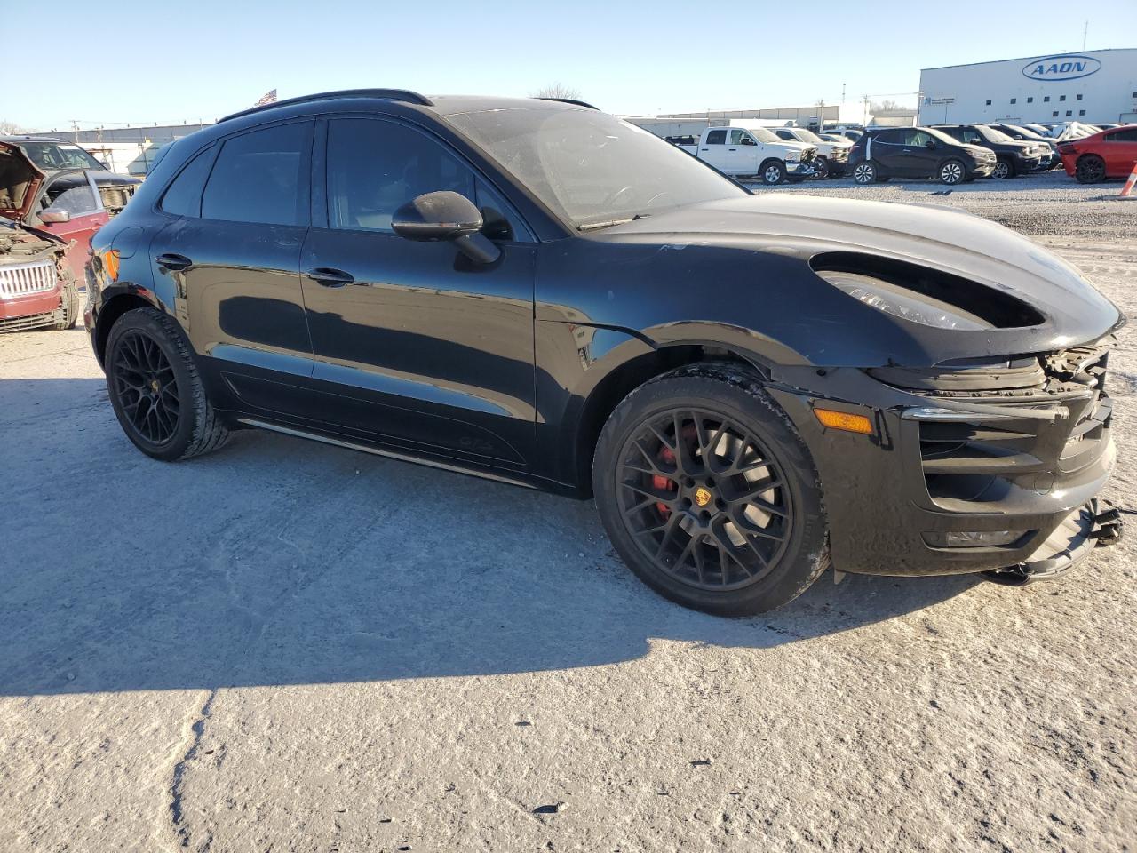 2017 Porsche Macan - Image 4