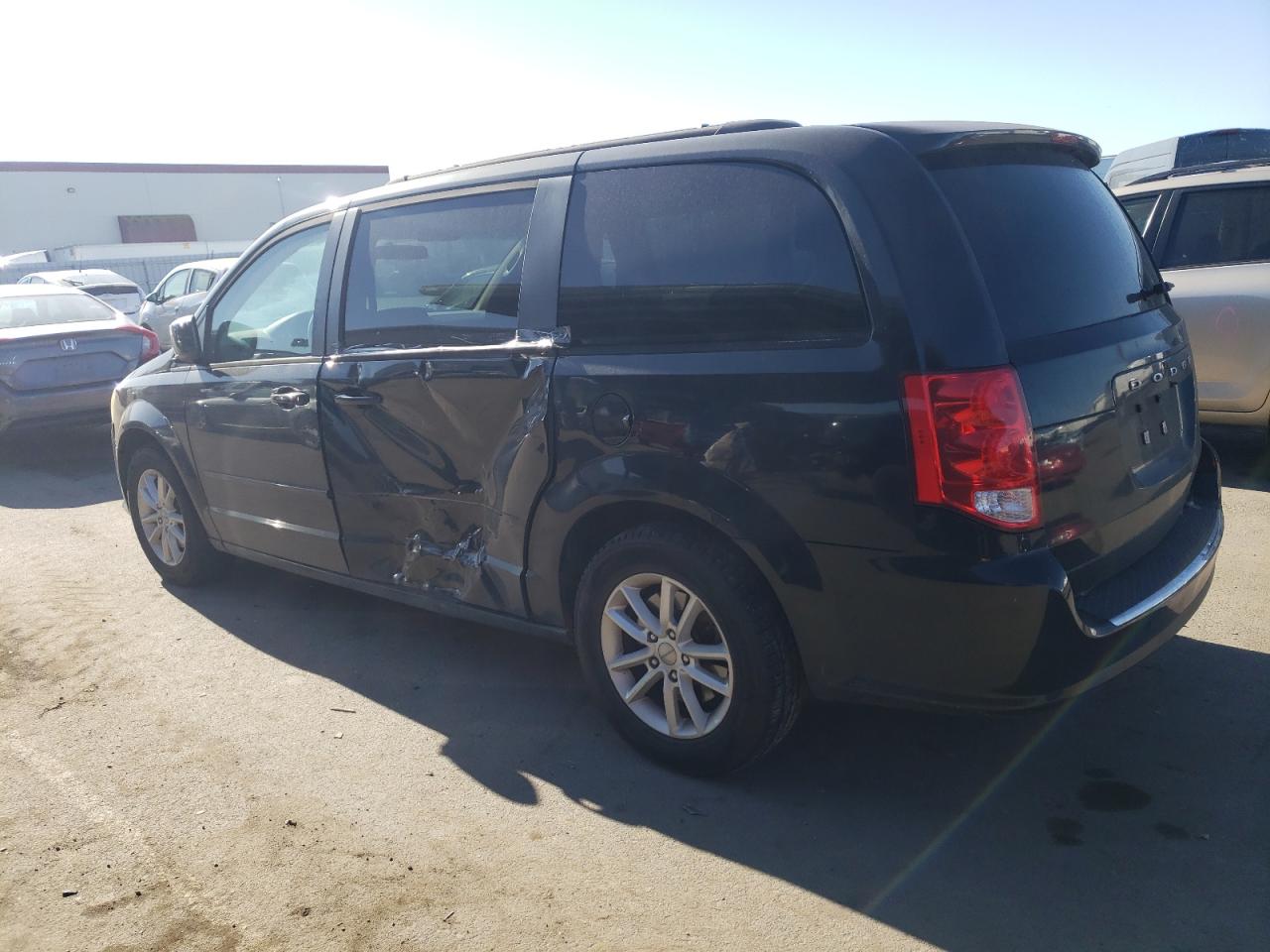 2014 Dodge Caravan - Image 2