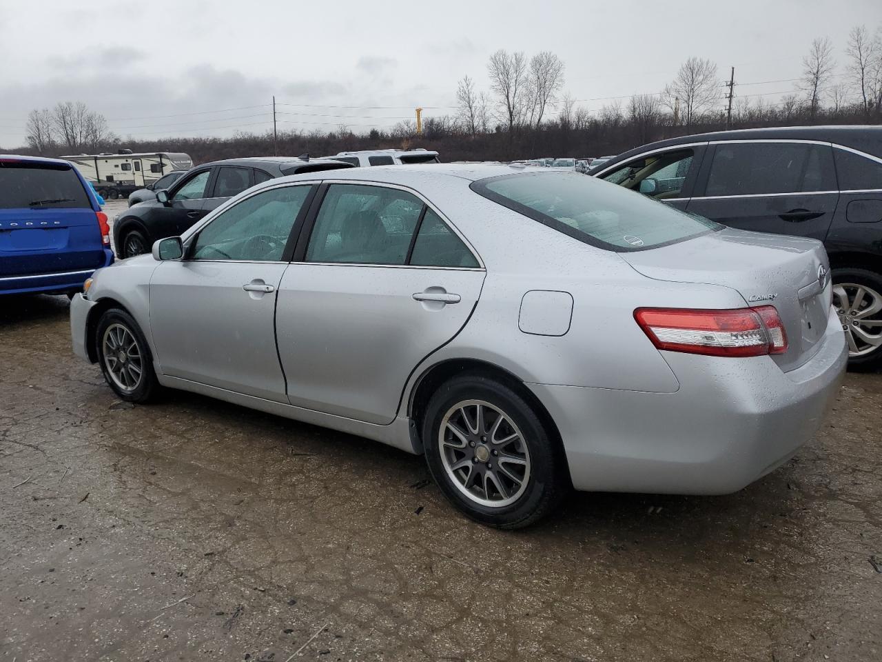 2010 Toyota Camry - Image 2