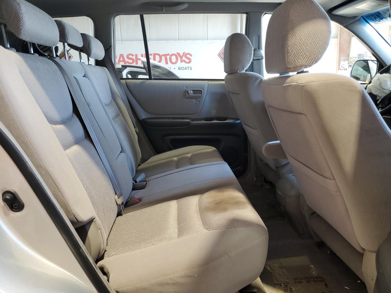 2003 Toyota Highlander - Image 10