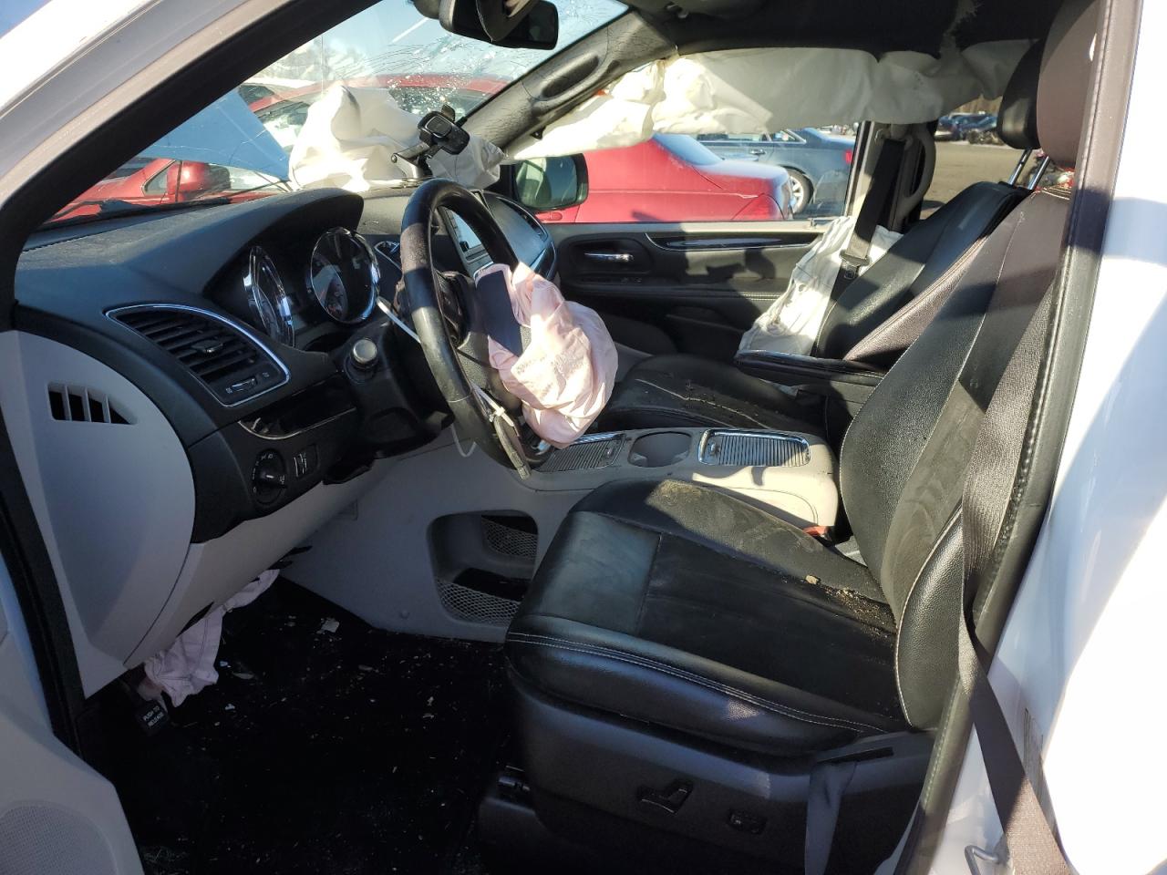 2019 Dodge Caravan - Image 7