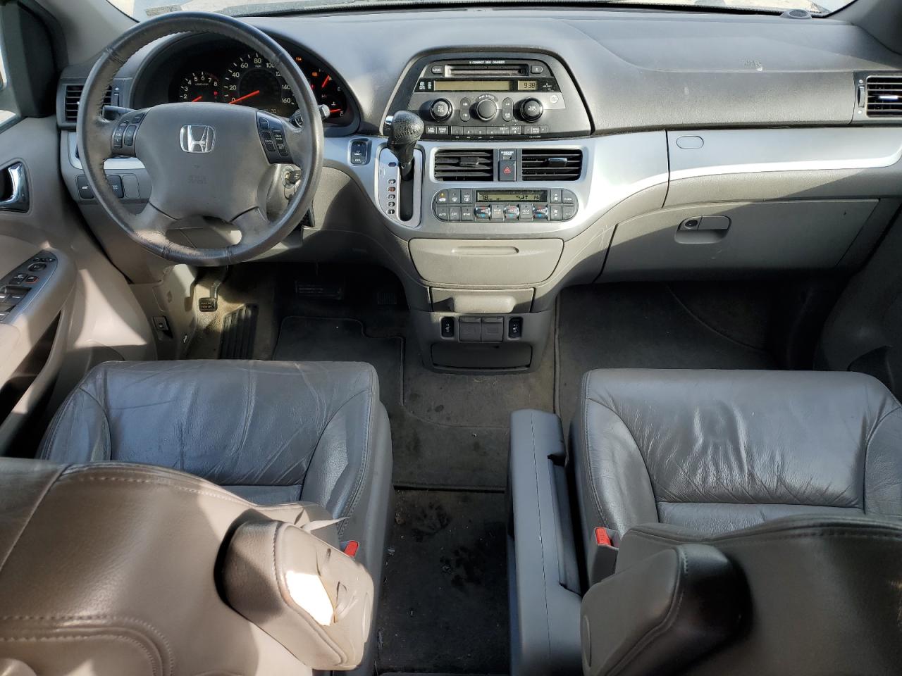 2010 Honda Odyssey - Image 8