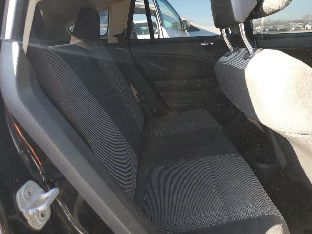2011 Dodge Caliber - Image 10