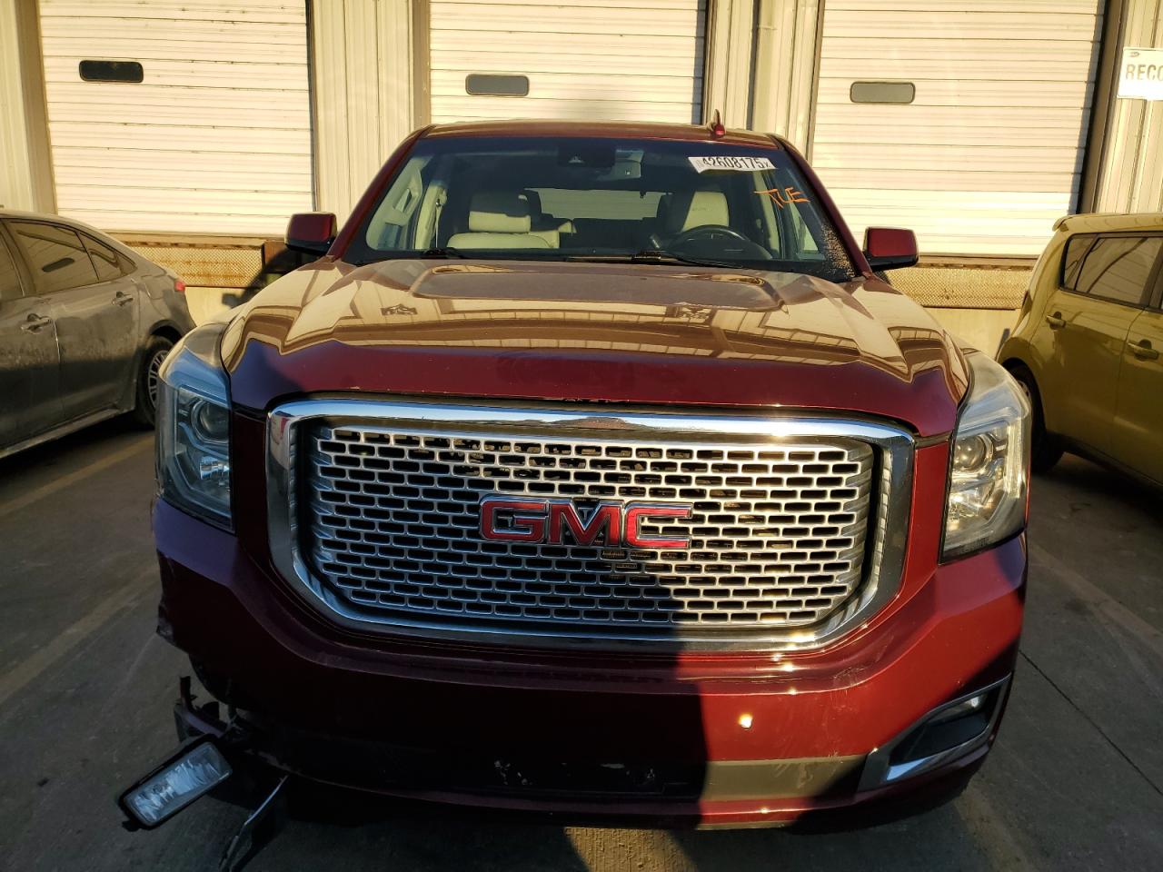 2016 GMC Yukon - Image 5
