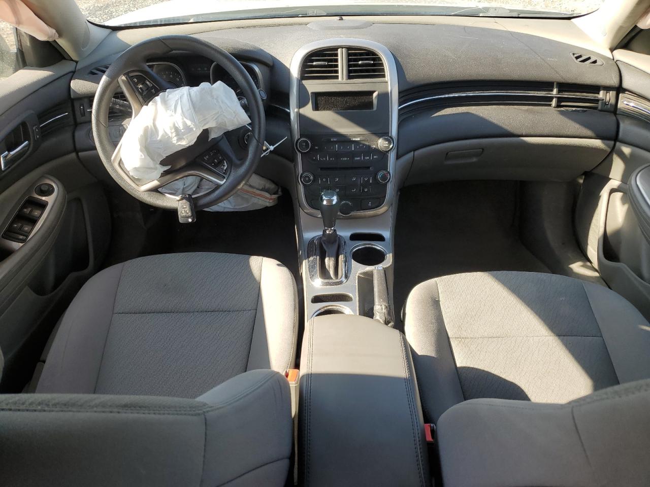 2015 Chevrolet Malibu - Image 8