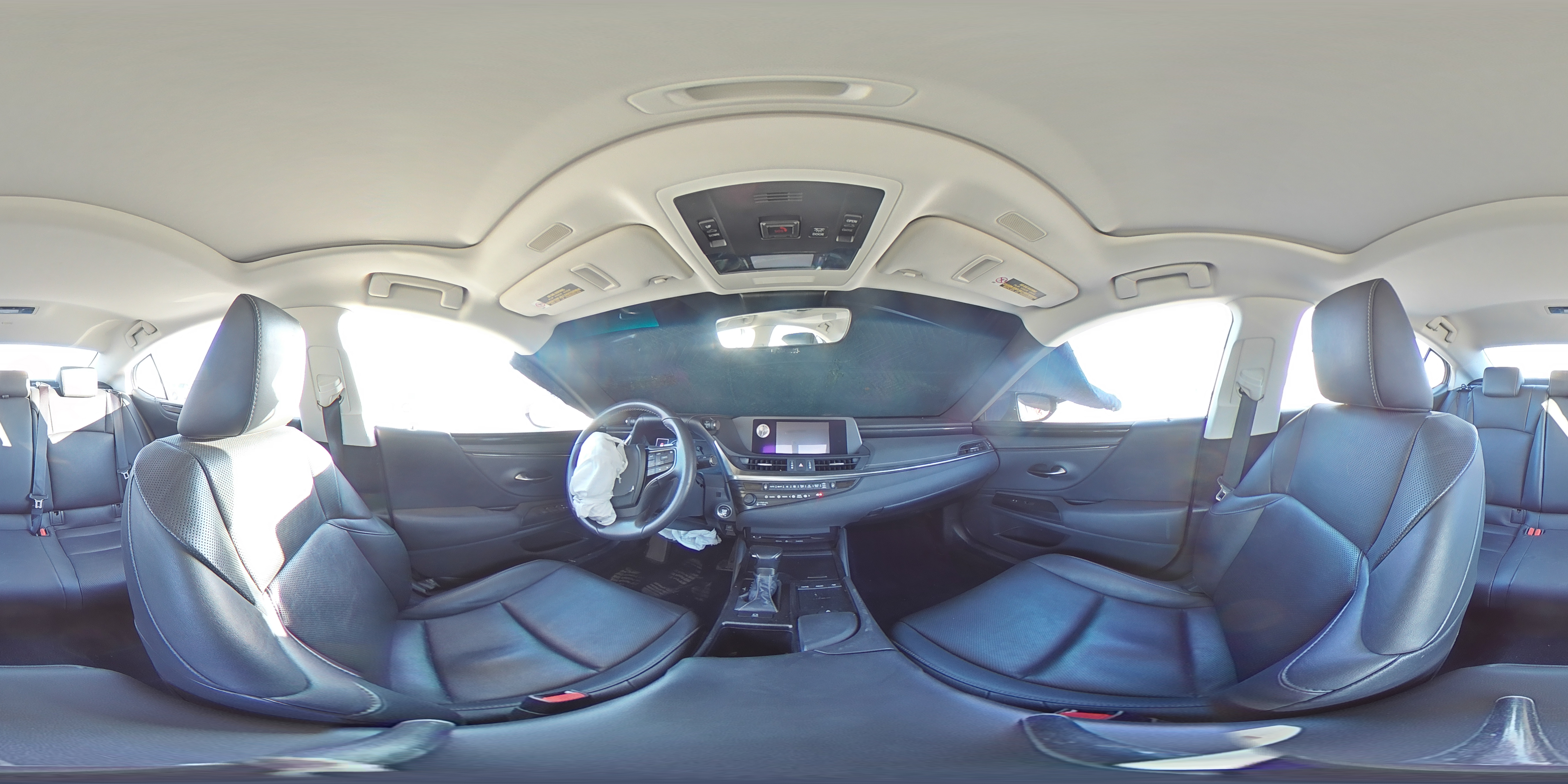 2020 Lexus ES - Image 13