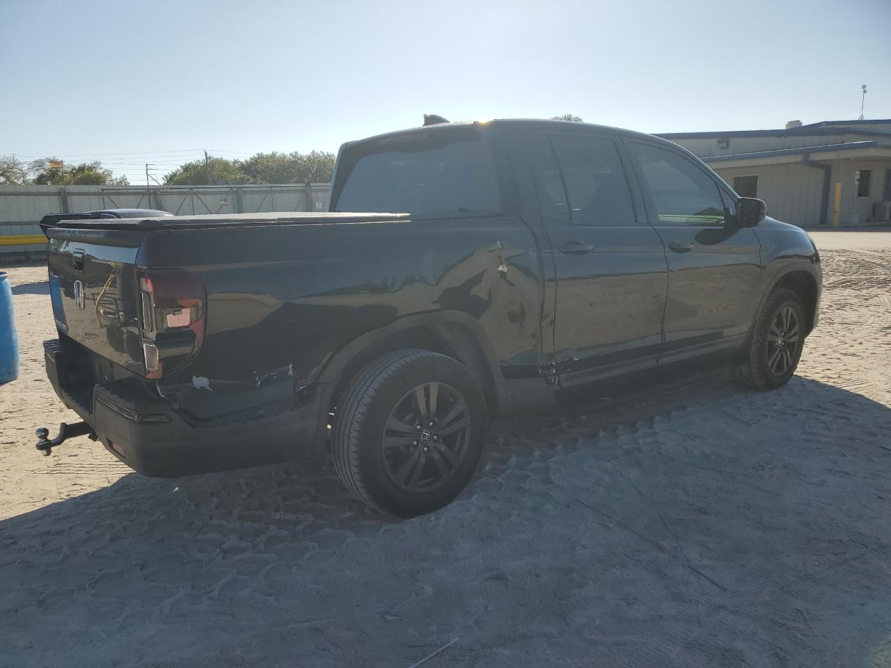 2017 Honda Ridgeline - Image 3