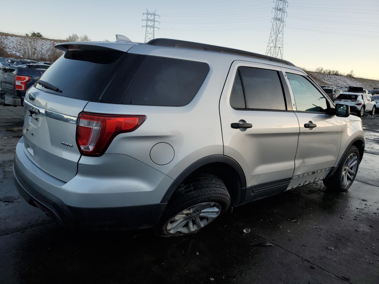 2017 Ford Explorer - Image 3