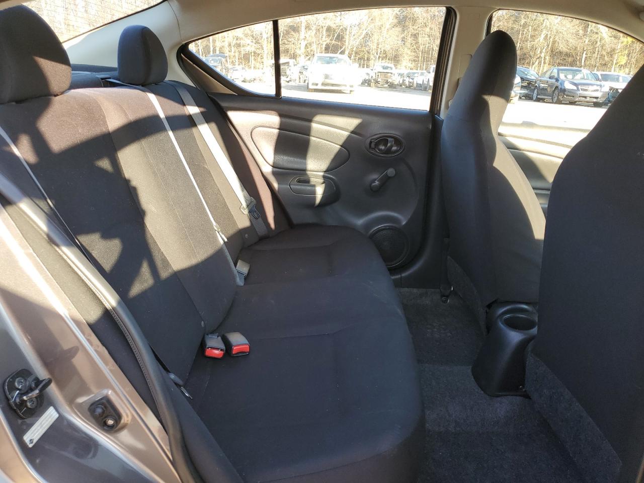 2015 Nissan Versa - Image 10