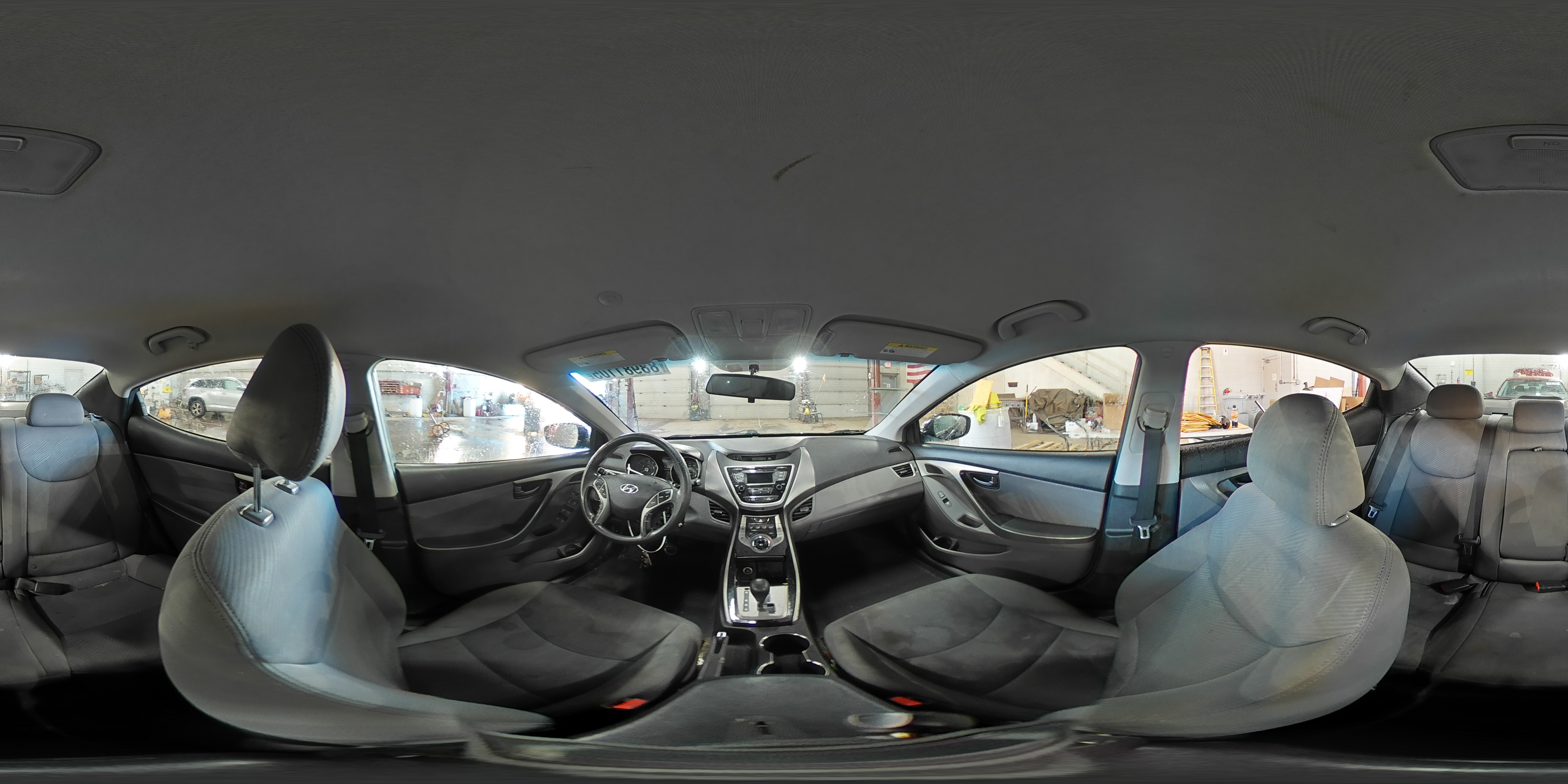 2013 Hyundai Elantra - Image 14