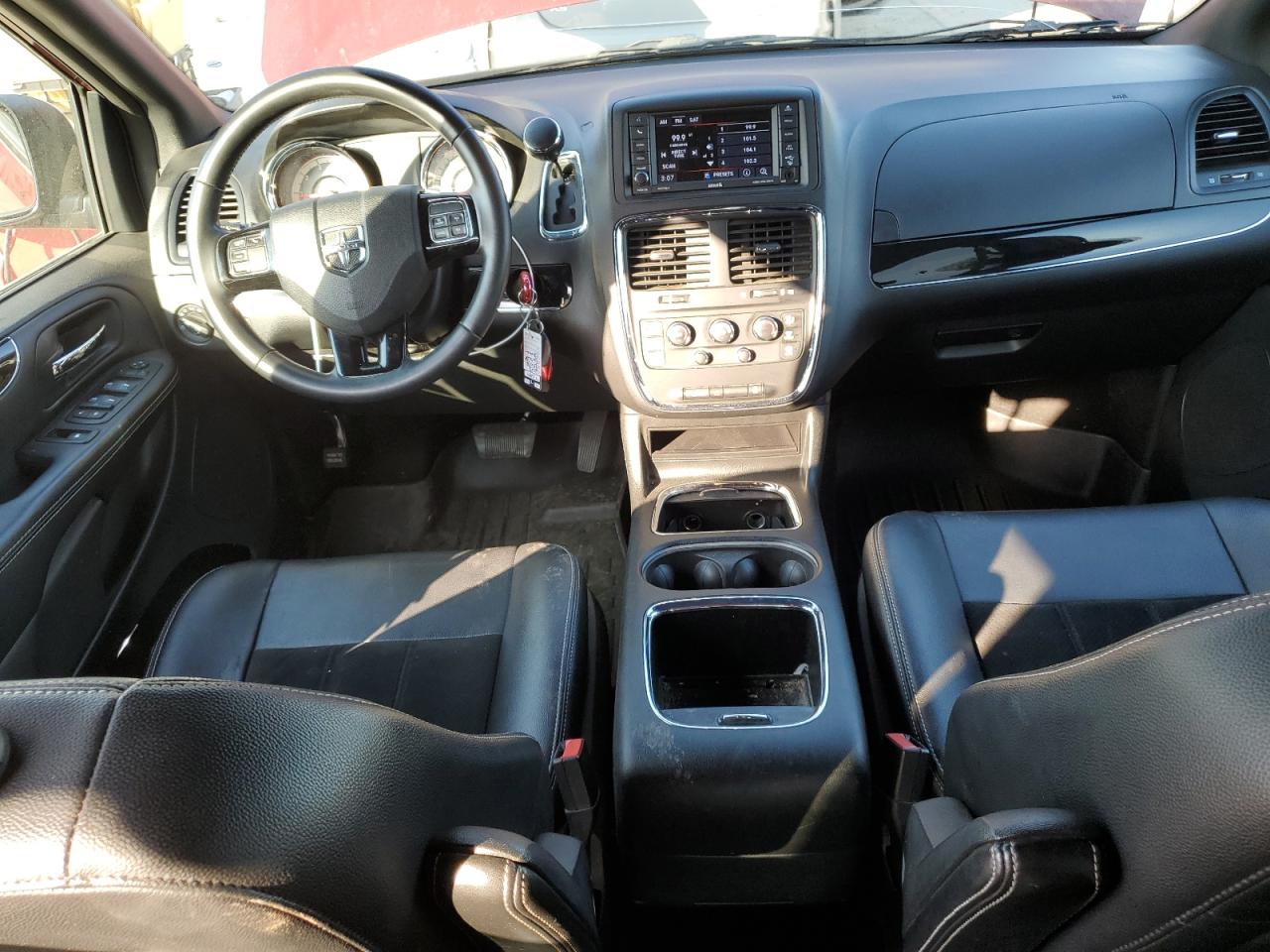 2018 Dodge Caravan - Image 8