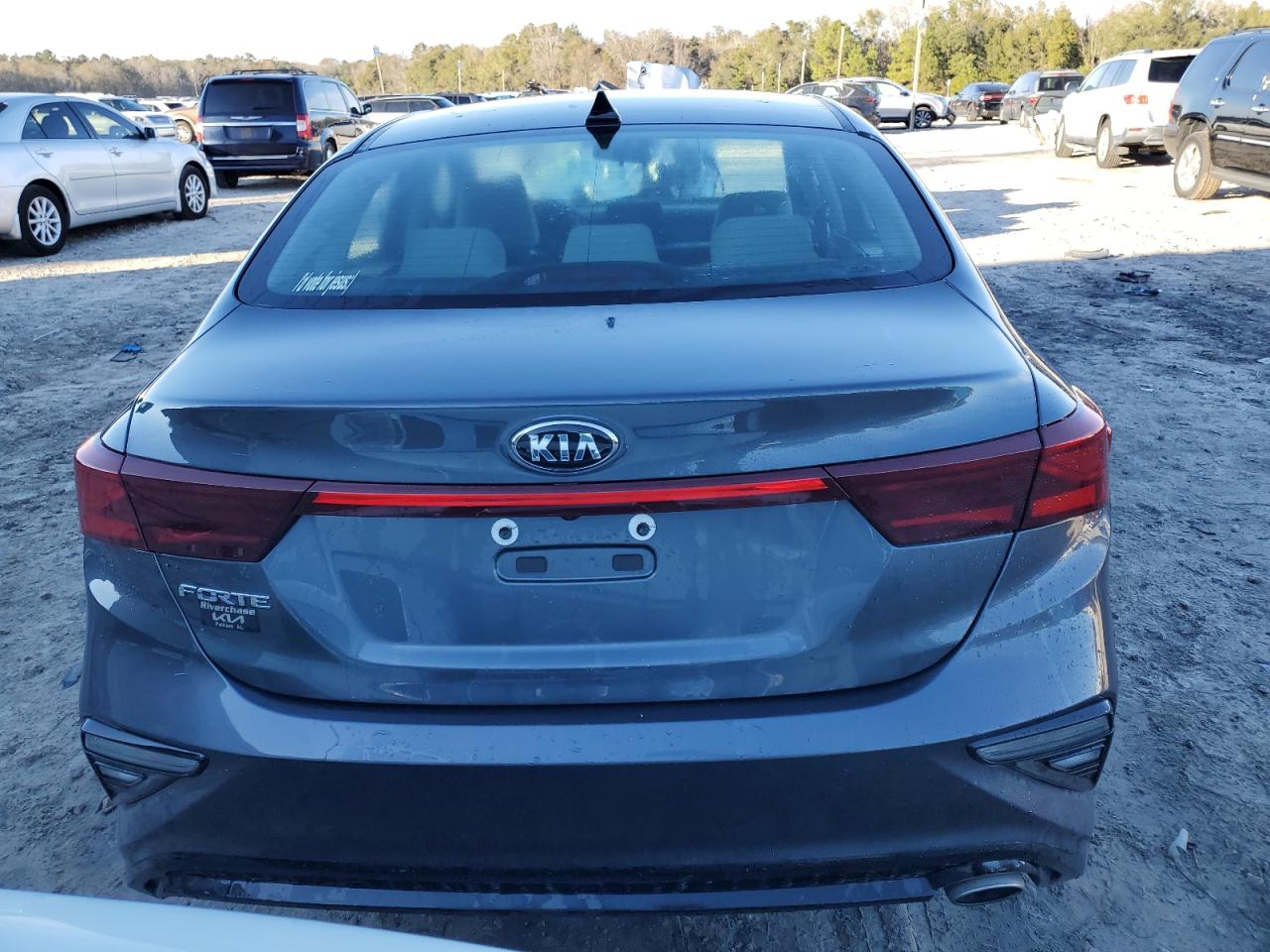 2021 Kia Forte - Image 6