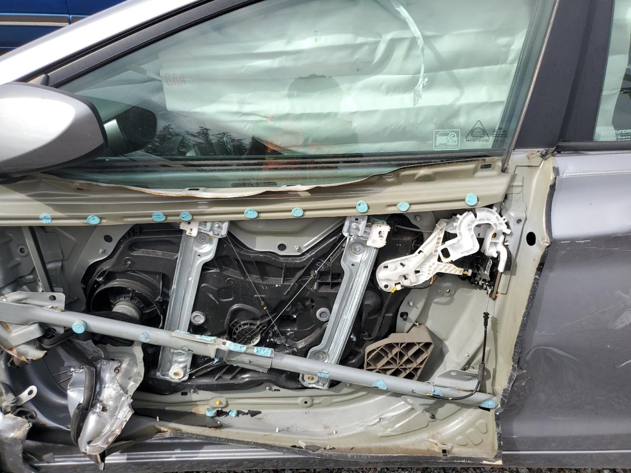 2016 Hyundai Elantra - Image 7